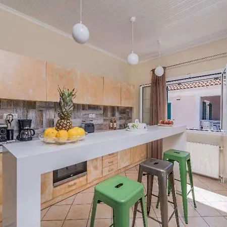Villa Madini Luxury With Private Pool - Happy