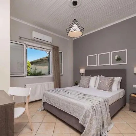 Madini Luxury With Private Pool - Happy Villa *