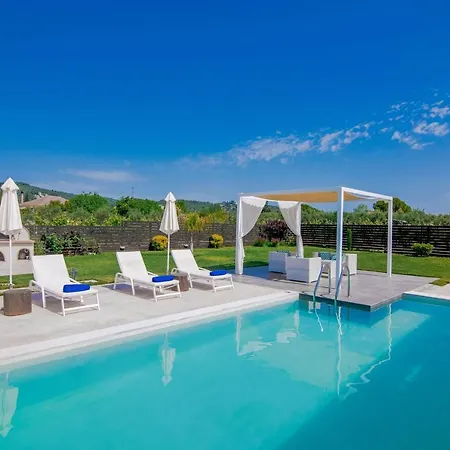 Madini Luxury With Private Pool - Happy Villa Koukounariá