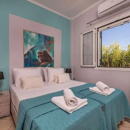 Madini Luxury With Private Pool - Happy Villa