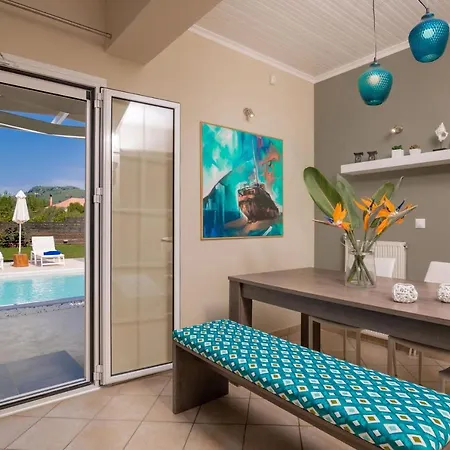 Villa Madini Luxury With Private Pool - Happy Koukounariá